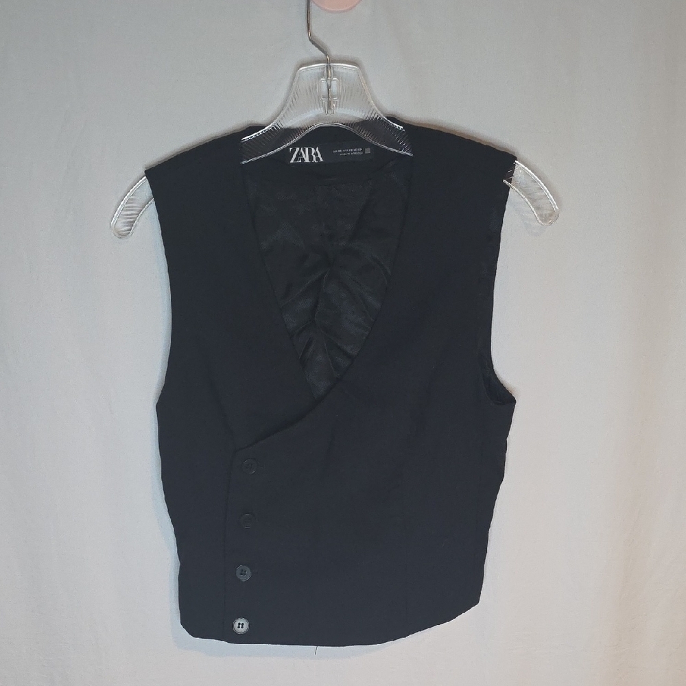 Zara Women's Black Buttoned Vest
